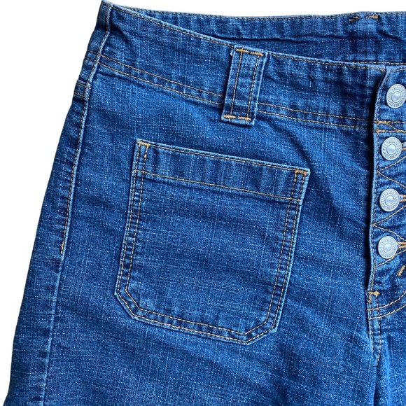 Levi's Misses 90s Button Fly Patch Pocket Hippie Blue Jean High Rise Shorts-8 - Picture 2 of 9